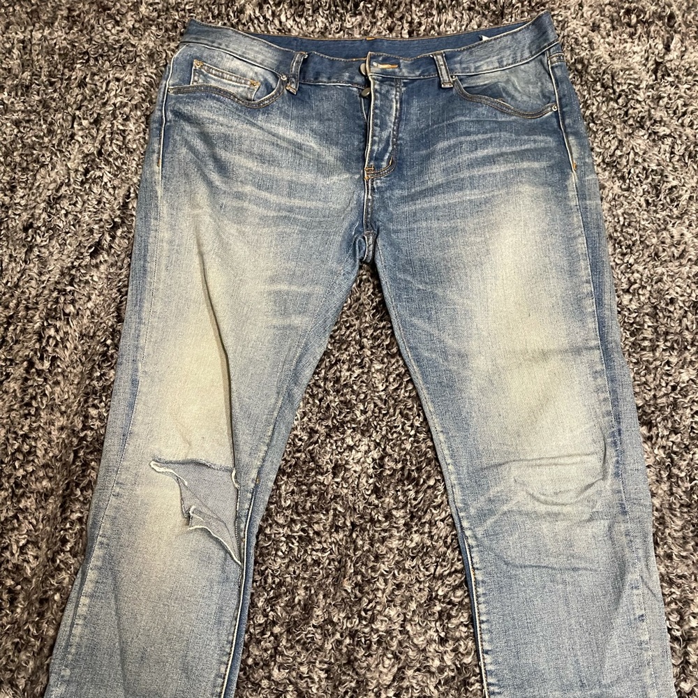 Mnml jeans.